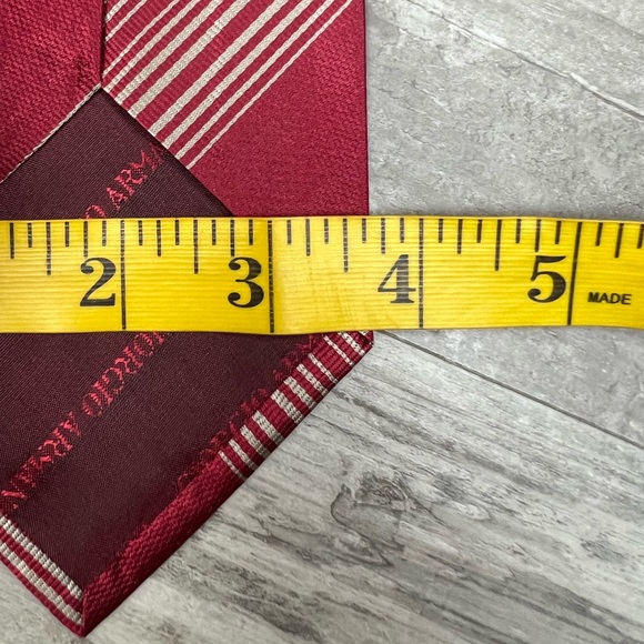 Giorgio Armani Red w/ Grey Stripe Silk Tie - Picture 4 of 4